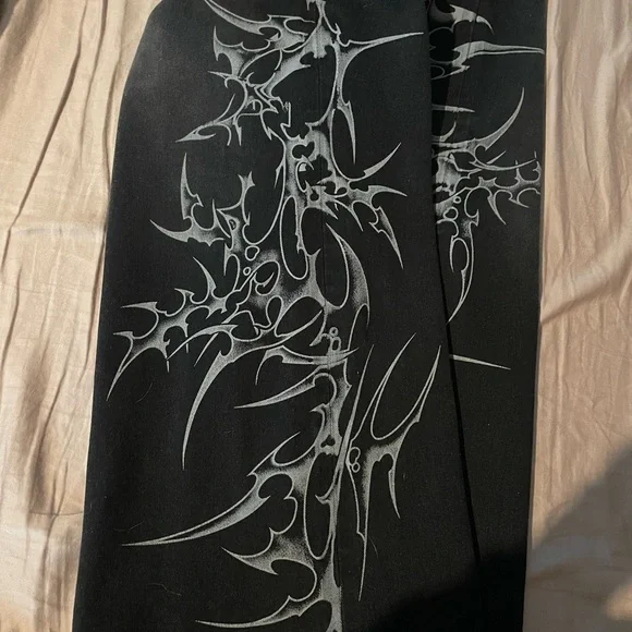 Minga London Black wide leg jeans with cyber sigilism graphic - Picture 4 of 8